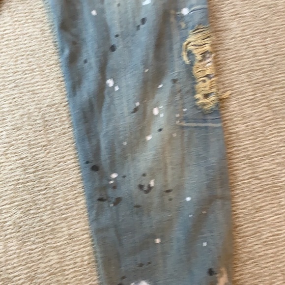 Magnolia Pearl Cotten Minor Paint Splatter Jeans - Picture 13 of 15
